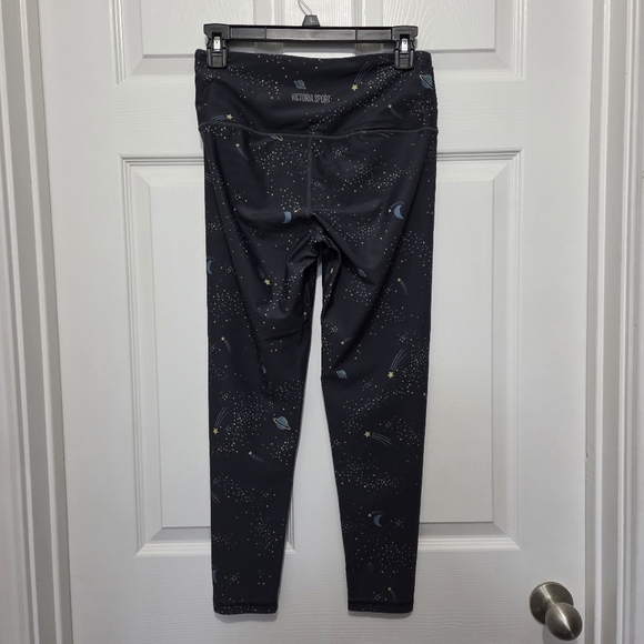 Victoria's Secret Sport Space Galaxy Crop Leggings Women Sz Medium Stars Planets - Picture 3 of 8